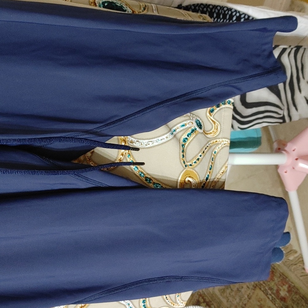 08 Under Armor Performance Leggings - image 2